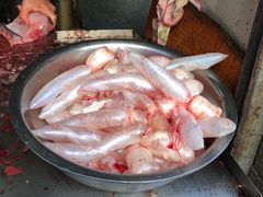 -梅记大块头爆鱼店(乍浦路店)