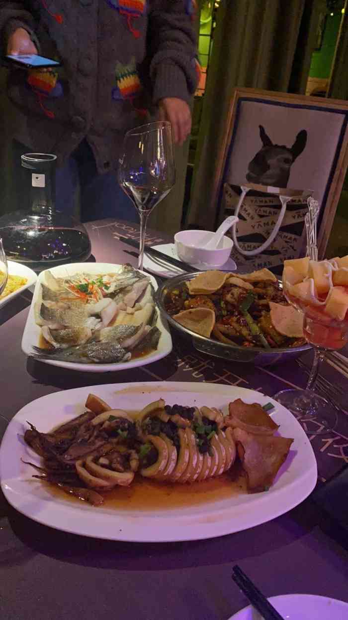 胡桃里乐队餐厅酒馆(三阳路店)-"环境不错,不过吃饭不像吃饭,喝酒不像