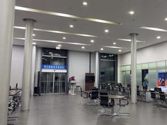 -杭州中升之星奔驰4S店(滨江店)