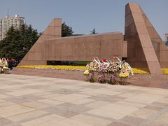 -上海市龙华烈士陵园