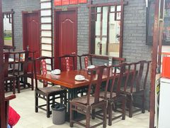 -湖南人家湘菜馆(镇江路店)