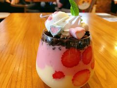 -more than meow吴止猫主题餐厅(承德 中船汇店)