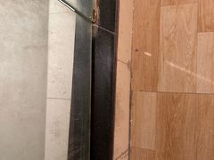 -卡罗酒店(东门晒布地铁站店)