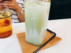 抹茶拿铁-YECLIP COFFEE黄色回形针咖啡
