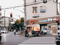 -晶牌烤鸭(延吉东路557弄小区店)