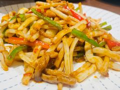 菊花梗炒肉丝-兔爸私家小厨(新北万达店)