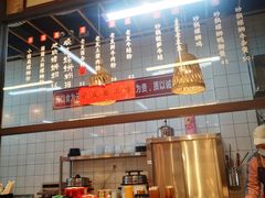 -丽丽三鲜螺蛳粉(田林路店)