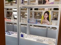 -无奔眼镜·蔡司·依视路授权店(马家堡店)