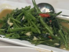 -光海鲜鱼翅餐厅(叻差拉披色路店)