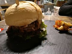 -HIGH FIVE哈福手工汉堡(桂林路店)