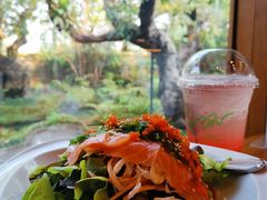 -Chom Cafe and Restaurant