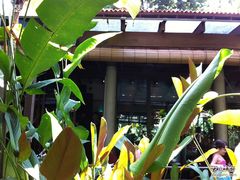 -植物园哈利亚餐厅