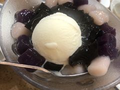 仙草芋圆伴雪糕-仁信老铺甜品(北京路店)