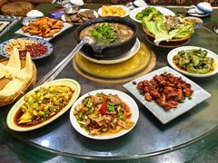 -三锅莊·牦牛肉火锅·香格里拉特色藏餐宴请餐厅(菱角塘路店)