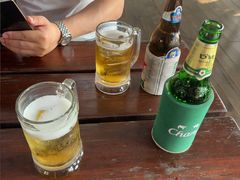 -Green Tree Rest. & Pub