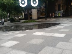 -瑞虹新天地月亮湾