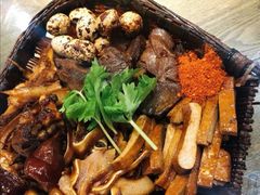 招牌筲箕卤菜-灶东家民间菜(回兴店)