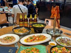 -荣基四海一家·家常菜·海鲜大排档(新安店)
