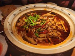 肥肠砂锅（牛蛙需另加）-马头巷·隐庐居·红油大虾(园区店)