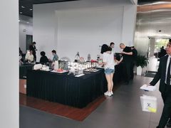 -奔驰上海利星(七宝店)