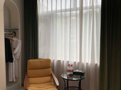 -泸州泸舍酒店(江阳区水井沟步行街店)