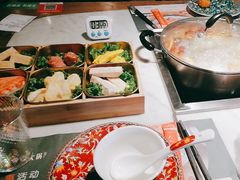 -尚尚仙·酸汤猪手·猪肚鸡火锅(华联万柳购物中心店)