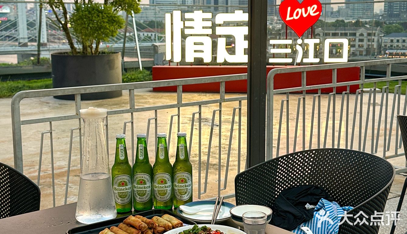 我靠！宁波人晚上都在这里吃饭吗？