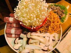 -民食香·腊排骨野生菌美食(木府店)