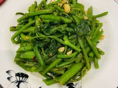 -黄泥岗·地道湖北菜(奥特莱斯店)