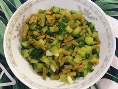 酸豆角炒黄瓜丁-勇猛子川菜馆(新军路店)