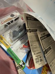 -逝水玩具折扣店