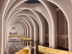 -涨巢·潮玩水疗局