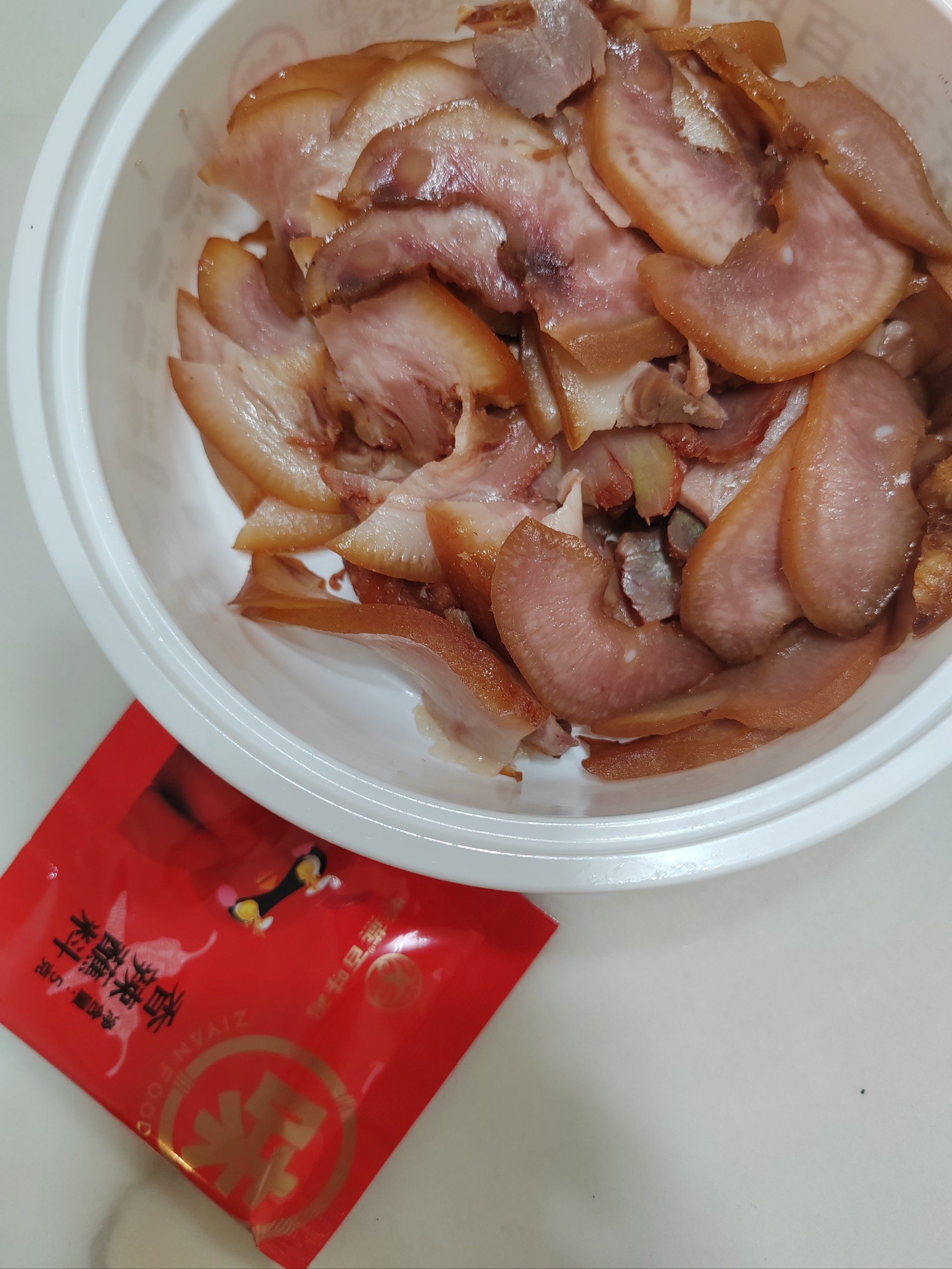 现在小区楼下也有店了最爱吃紫燕鹅夫妻肺片卤猪头肉椒麻鸡都好