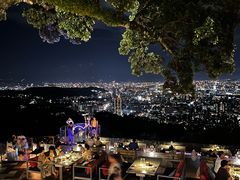 -草山夜未眠景观餐厅