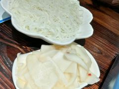 米线-食爺炭炉鸡煲·烧烤