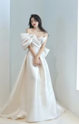-Renee芮亦婚纱(原丽莎)