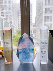 -变画·发型STUDIO