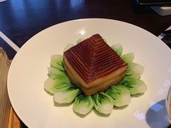 金牌扣肉配玉米饼-杭州西子湖四季酒店·金沙厅