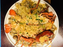 -臻鲜燕海鲜融合餐厅(金陵style店)