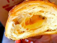咸蛋黄流心可颂-肯德基(银都广场店)