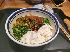 -云阿蛮云南生烫牛肉米线(奉贤路店)