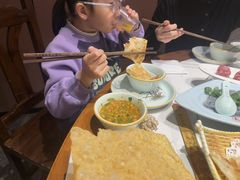 -乡土黄·鲜牛肉火锅·小龙虾(兴业街店)