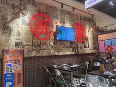 -何妹湿辣牛肉·粤式烧烤砂煲(桂雅路店)