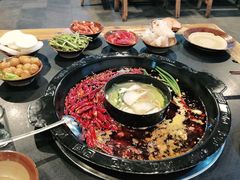 -虎贲三拖八老火锅(洋人街店)