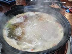 -陆记牛庄·碳锅龙虾烧烤(爱上花园店)