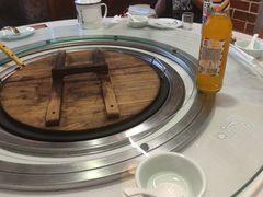 -人民公社铁锅炖·东北菜(卫国道店)