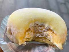 咸蛋黄流心雪媚娘-迦南·甜品蛋糕(传媒店)