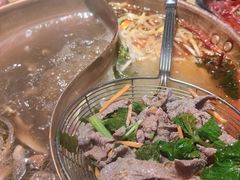 -洱火云南酸菜牛肉火锅(石景山当代商城店)