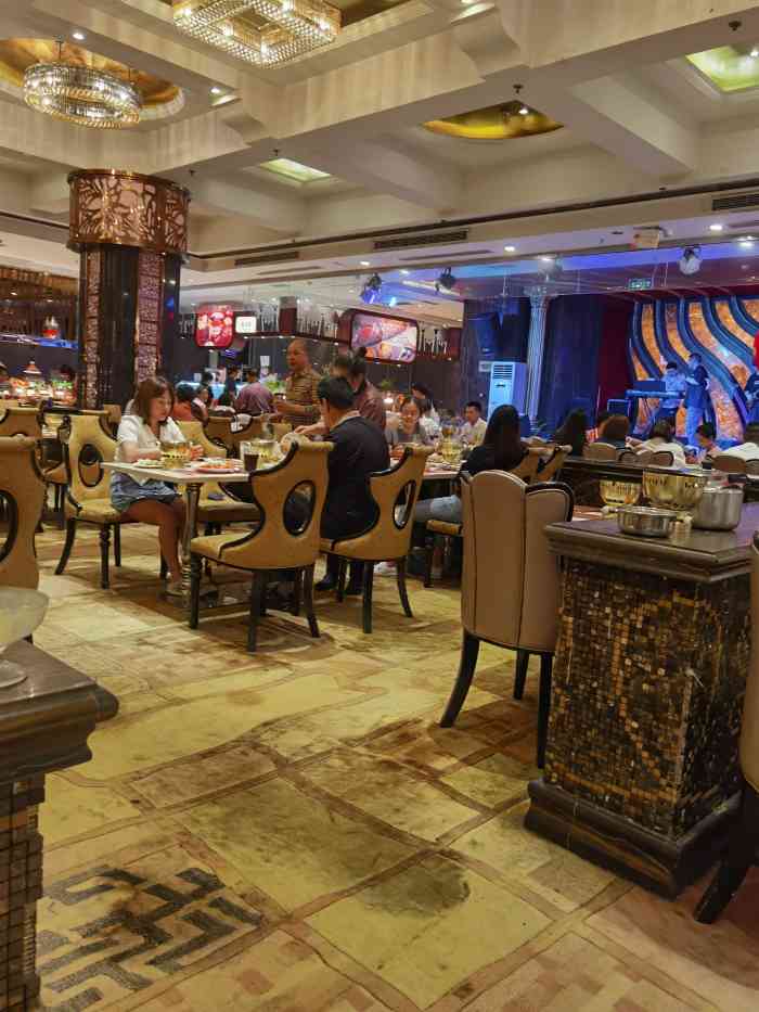 芭菲盛宴环球美食北城国际店