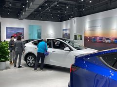 -TESLA 特斯拉(北京颐堤港体验店)